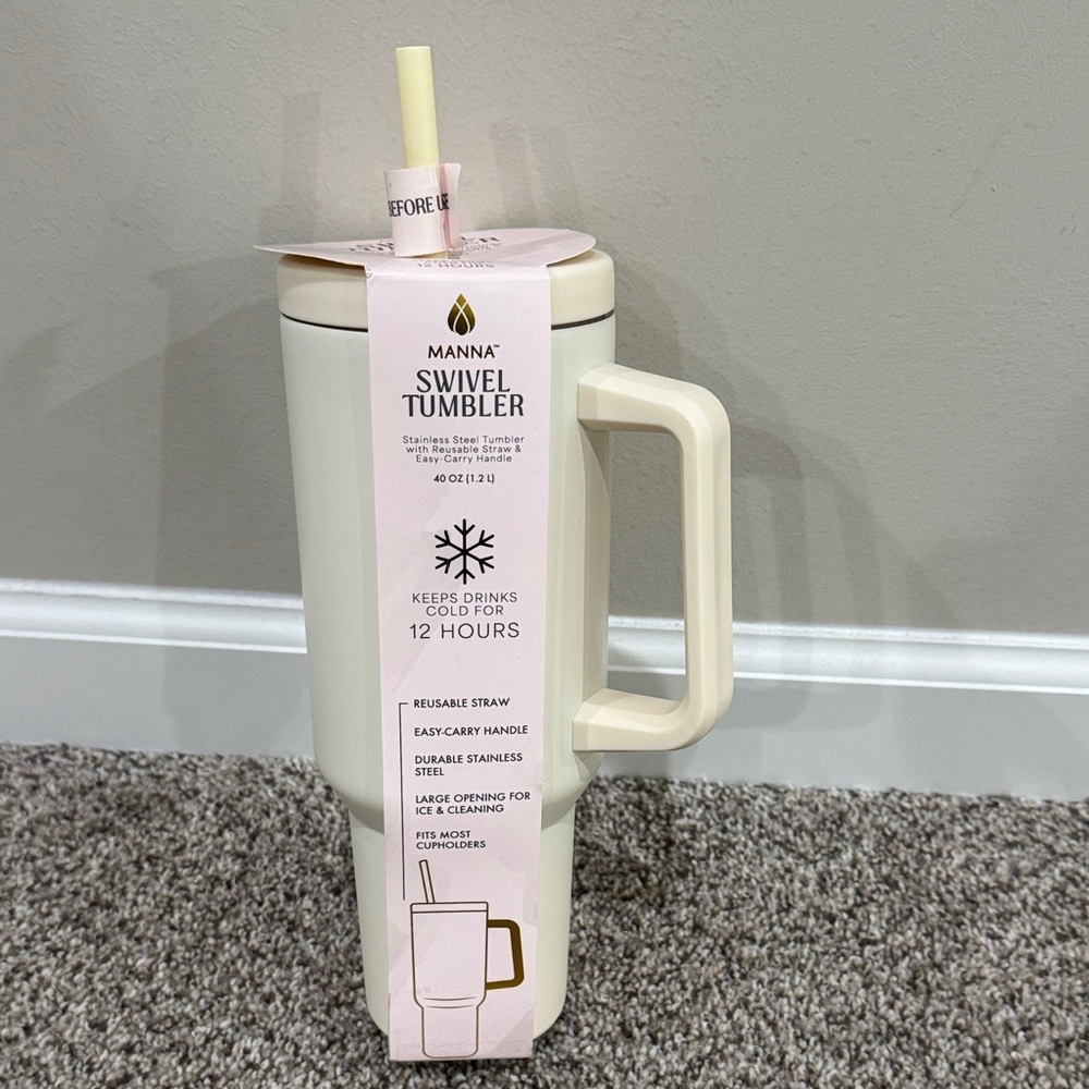 Cream Swivel Tumbler with Handle and Reusable Straw